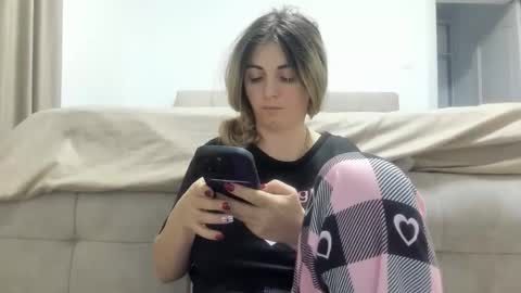 Snapshot of hottalicia2 chatting on 01-15-26, 10:02 hottalicia2 online show from 01-15-26, 10:02