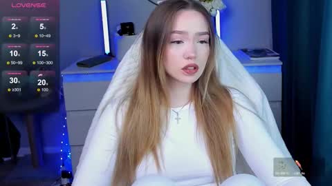 hello Im Eva online show from 10-26-25, 02:23