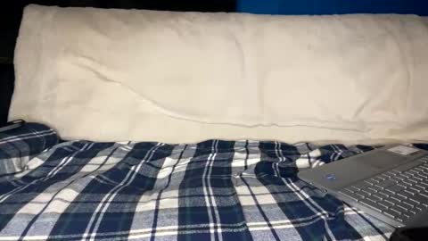 Snapshot of hottee1992 chatting on 12-29-24, 01:45 BlackEdge online show from 12-29-24, 01:45