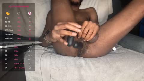 Snapshot of hottee1992 chatting on 01-26-25, 01:09 BlackEdge online show from 01-26-25, 01:09