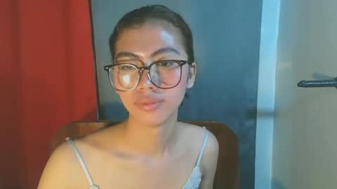 hottestdella69 online show from 10-09-25, 03:32