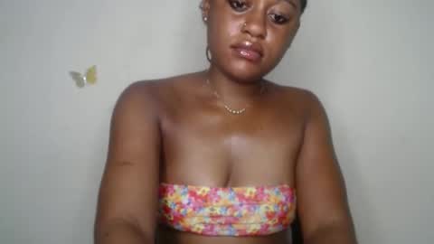 Snapshot of hottie_ebonie chatting on 11-01-25, 11:18 Ella online show from 11-01-25, 11:18