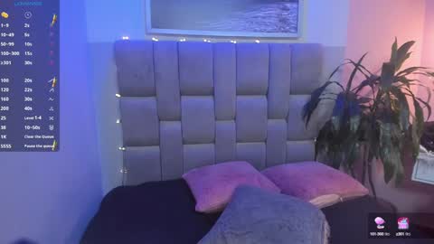 Snapshot of hottie_mine_ chatting on 02-05-25, 07:53 2pm - 9pm GMT-5 online show from 02-05-25, 07:53