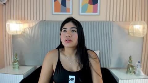 Snapshot of hottie_mine_ chatting on 10-15-25, 10:59 2pm - 9pm GMT-5 online show from 10-15-25, 10:59