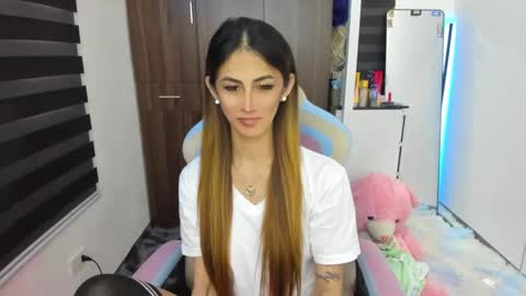 Snapshot of hottietrinity chatting on 02-19-25, 11:46 YOUR ONE AND ONLY TRINITY online show from 02-19-25, 11:46