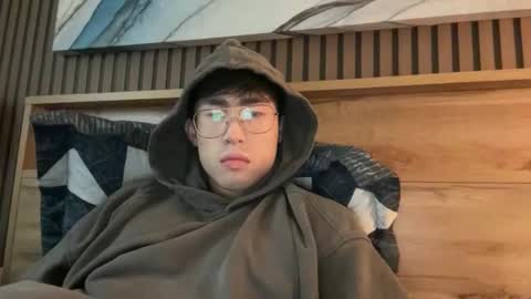 hottiewithabody101 online show from 10-23-25, 03:00