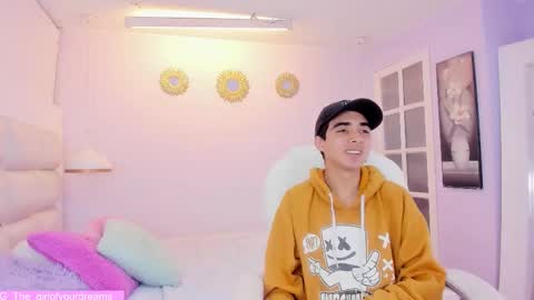 hottiie_guy online show from 11-21-25, 05:55