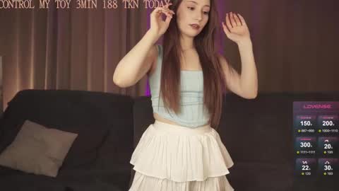 Snapshot of hottpeachh chatting on 11-11-25, 03:45 hottpeachh online show from 11-11-25, 03:45