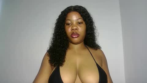 hotty_lora889 online show from 02-28-26, 10:49