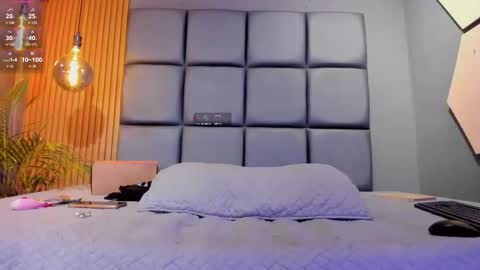  HOTTY online show from 09-20-25, 07:04