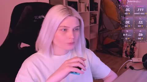 Snapshot of hottyblonds chatting on 02-17-25, 06:26 Nessie and Jessie online show from 02-17-25, 06:26