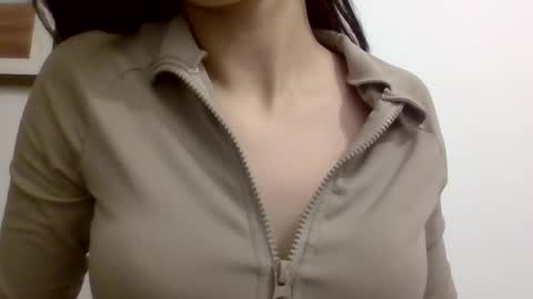Hotwixx online show from 12-03-24, 08:17