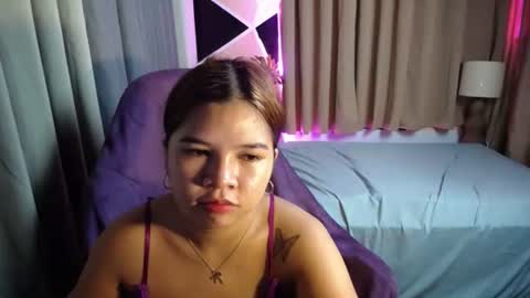 Snapshot of hotz_babe chatting on 11-18-25, 07:18 Brielle online show from 11-18-25, 07:18