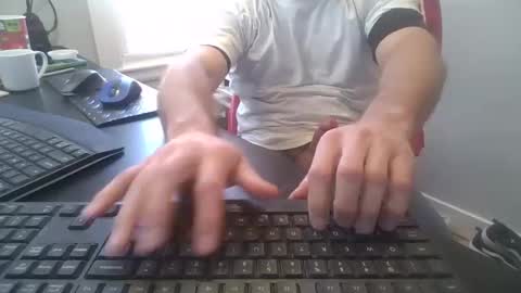 Snapshot of hoverday chatting on 12-01-25, 07:19 hoverday online show from 12-01-25, 07:19