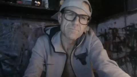 ask me online show from 11-24-25, 08:47