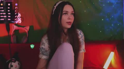 Mia online show from 09-22-25, 05:15