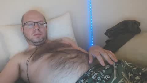 Snapshot of hoyboydkk chatting on 10-11-25, 02:00 Christian online show from 10-11-25, 02:00