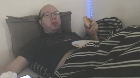 Snapshot of hoyboydkk chatting on 10-26-25, 03:18 Christian online show from 10-26-25, 03:18