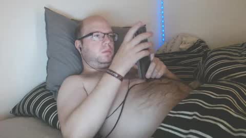 Snapshot of hoyboydkk chatting on 11-02-25, 03:42 Christian online show from 11-02-25, 03:42