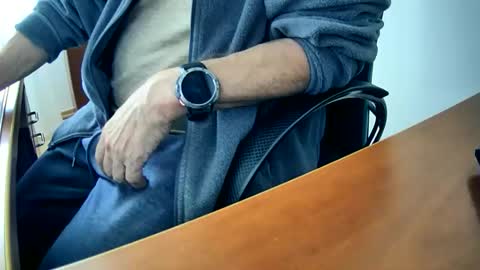 Peter online show from 09-10-25, 01:55