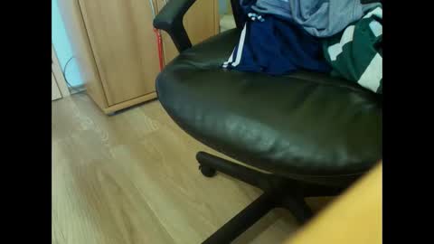 hsimpsons123 online show from 11-13-25, 11:42