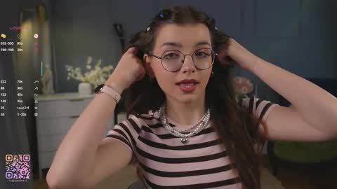 Snapshot of huba_booba chatting on 10-13-25, 07:58 Diane online show from 10-13-25, 07:58