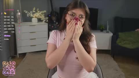 Snapshot of huba_booba chatting on 10-18-25, 07:25 Diane online show from 10-18-25, 07:25