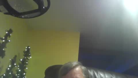 huckfinn1976 online show from 01-13-25, 01:39