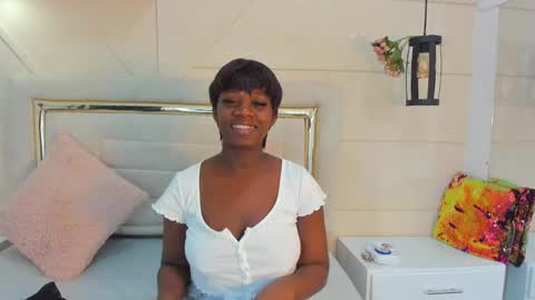 Snapshot of huddah_cam chatting on 03-04-25, 11:40 huddah online show from 03-04-25, 11:40