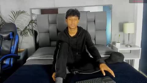 Snapshot of hudson_beasley chatting on 10-25-25, 11:51 Hudson Beasley online show from 10-25-25, 11:51
