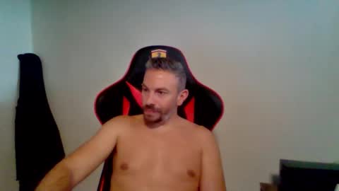 Snapshot of huge__cumshot chatting on 10-05-25, 09:29 huge__cumshot online show from 10-05-25, 09:29