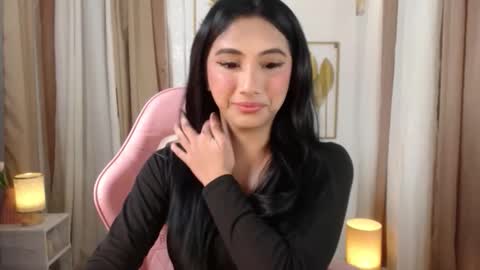Snapshot of hugeasiancockandrea chatting on 09-12-25, 01:06 drea online show from 09-12-25, 01:06