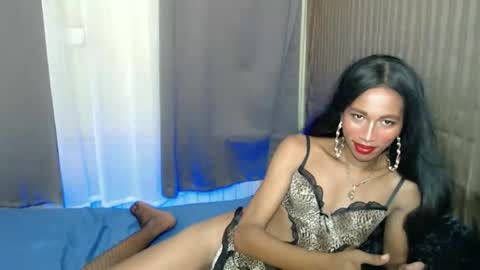 hugecock_caramel online show from 04-07-26, 06:58