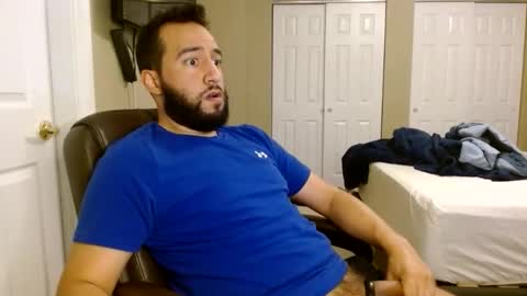 Snapshot of hugedicktop chatting on 02-18-25, 06:15 Big Dick Top online show from 02-18-25, 06:15