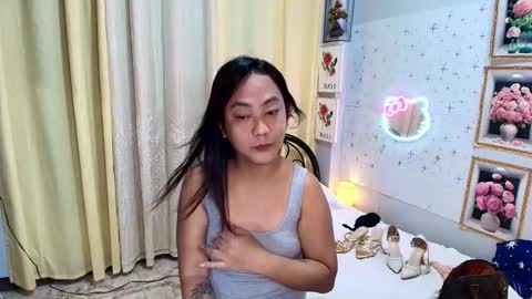 Snapshot of hugejuicyhotdog chatting on 10-10-25, 09:30 hugejuicyhotdog online show from 10-10-25, 09:30