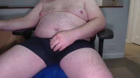 Snapshot of huggie_bear69 chatting on 02-22-25, 07:56 Huggie Bear online show from 02-22-25, 07:56