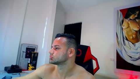 hugo19cm online show from 11-22-25, 05:34