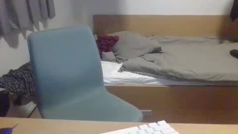 Snapshot of hugoxx22 chatting on 02-18-25, 08:25 hugoxx22 online show from 02-18-25, 08:25