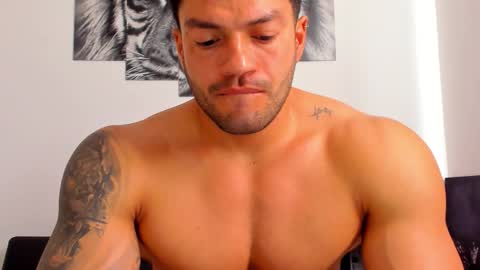 Eli online show from 11-18-25, 01:04