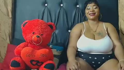 humongoustitss500929 online show from 10-10-25, 06:40