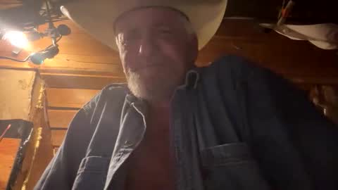 Snapshot of hung34u chatting on 03-17-26, 09:45 hung34u online show from 03-17-26, 09:45