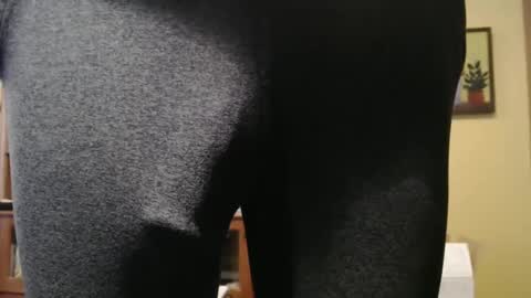 Big uncut cock dripping online show from 02-04-25, 12:08