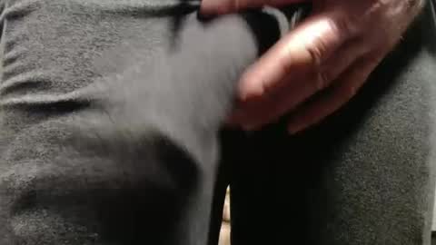 Big uncut cock dripping online show from 10-05-25, 02:32