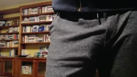 Snapshot of hung_hot_fit10 chatting on 01-15-26, 02:27 Big uncut cock dripping online show from 01-15-26, 02:27