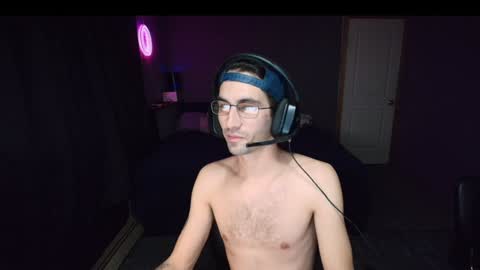 Snapshot of hungbidad666 chatting on 12-07-24, 12:41 FootLover online show from 12-07-24, 12:41