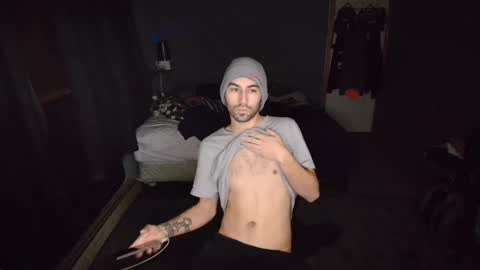 Snapshot of hungbidad666 chatting on 12-15-24, 12:38 FootLover online show from 12-15-24, 12:38