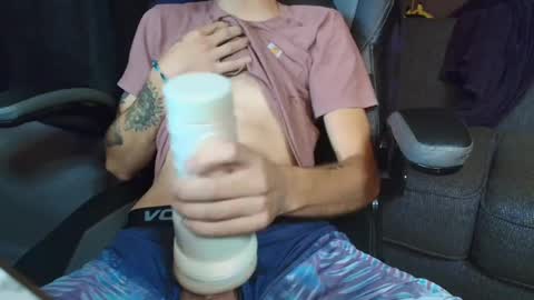 Snapshot of hungbidad666 chatting on 09-19-25, 02:51 FootLover online show from 09-19-25, 02:51