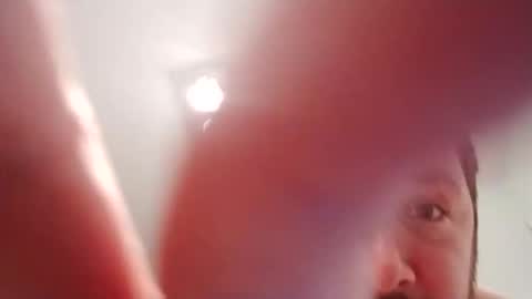 Snapshot of hungguy288889 chatting on 01-16-25, 06:03 hungguy288889 online show from 01-16-25, 06:03