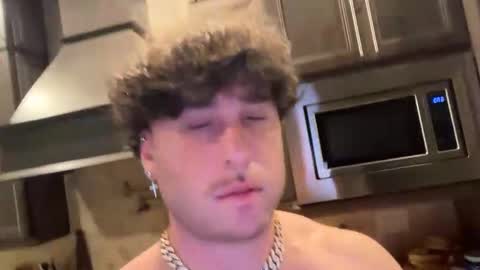 hungkingg22 online show from 01-13-26, 05:35