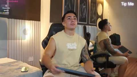 hunk_ryan online show from 01-05-26, 05:27